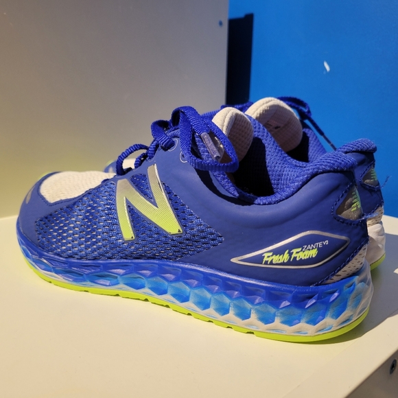 New Balance sneakers - Picture 4 of 8